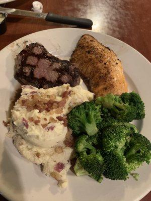 Steak & Grilled Atlantic Salmon Combo