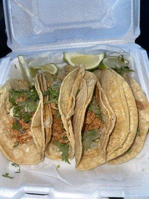 Shredded chicken Autenticos Taco | IG @Kurlykonnoisseur