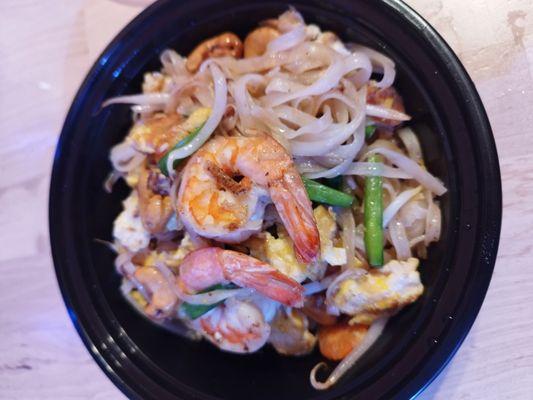 Pad Thai shrimp yummy