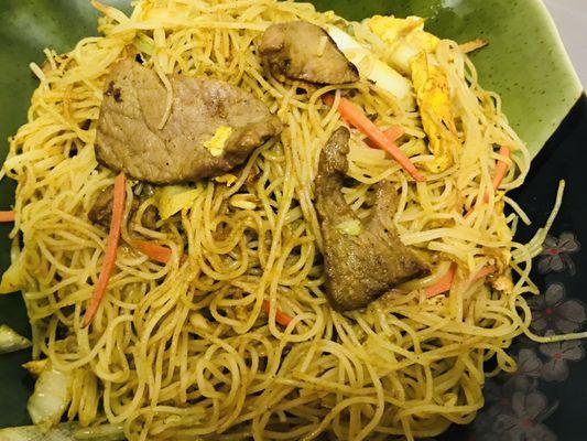 singapore rice noodles with beef