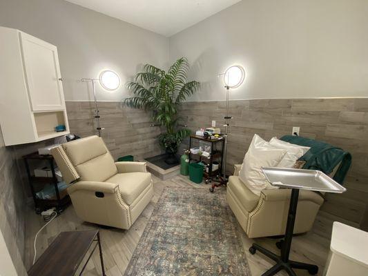 EBOO Therapy Room