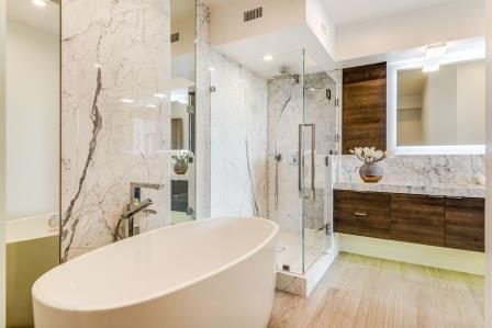 Luxury Esplanade Beachfront Condominium- Master Bathroom