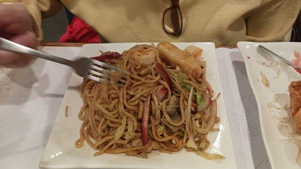 Combo chow mein