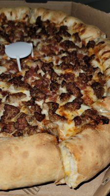 Stuffed crust, Sausage & Bacon