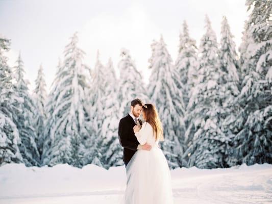 Mt. Hood snow wedding photo