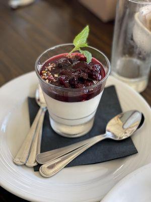 Panna cotta .. yummy