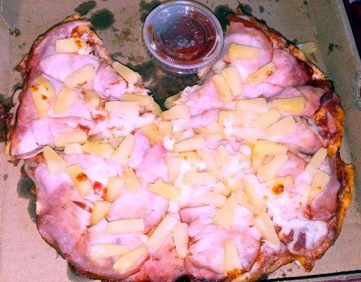 Delicious small Hawaiian style pizza