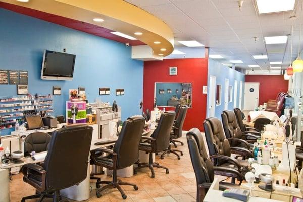 Inside Allure Nails & Spa