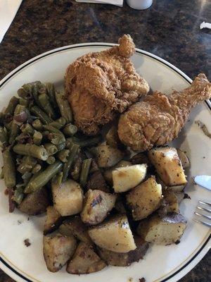 Fried chicken with German potatoes and green beans