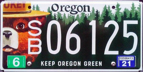 Oregon's optional Smokey Bear license plate