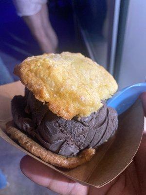 Dark chocolate cookie sandwich