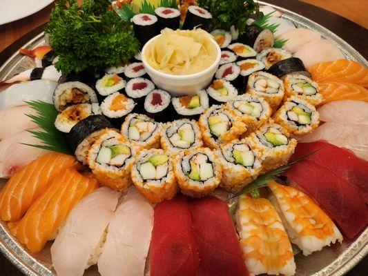 Sushi maki platter