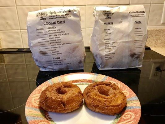 Apple cider donuts