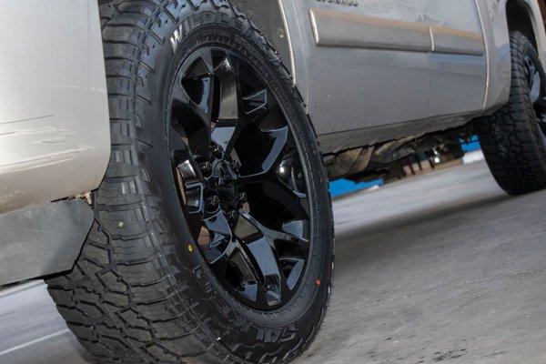 20" Chevy Wheels with 275/60R20 Falken AT3w