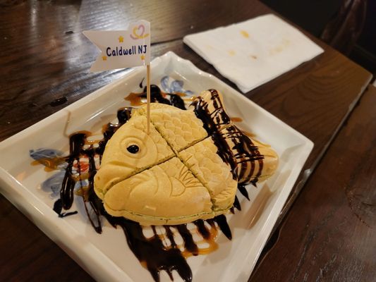 Taiyaki waffle matcha ice cream