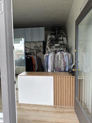 Fast Dry Cleaning & Alterations