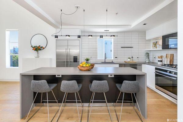 Modern - Minimalist kitchen design for a loft in San Francisco