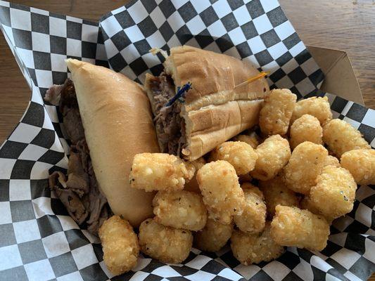 Tri-tip sandwich with tots