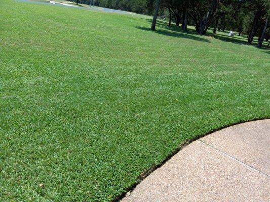 Edging and mowing service