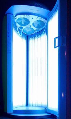 SUNBOOTH FIVE - Big Apple V-55, Its In The Name Spacious Tanning Area & A Head - Toe Tan In Just 9min