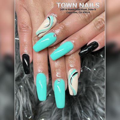 http://Townnailspacupertino.com