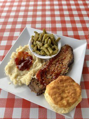 Meat loaf, mashed potatoes, green beans, biscuit