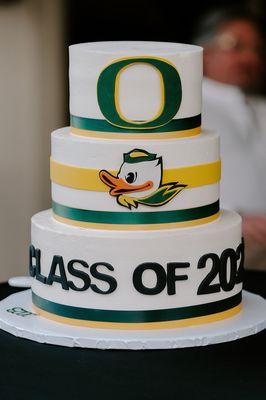 University of Oregon graduate custom cake by Las Vegas Custom Cakes.  Photo courtesy of Baylee Jo Photo