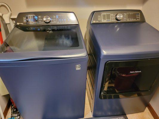 Ge Profile, sapphire blue washer and dryer