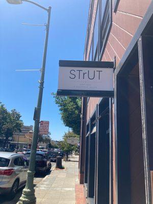 Strut's storefront