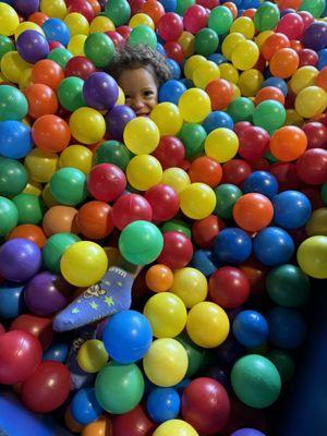 Ball pit