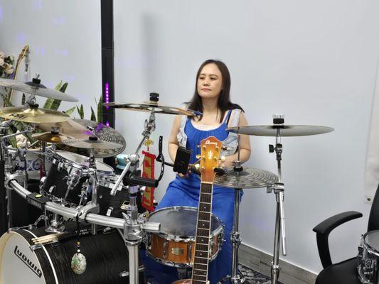 DRUMMER