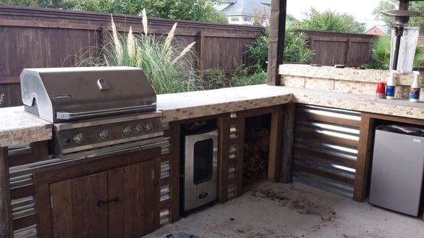 Outdoor Kitchen