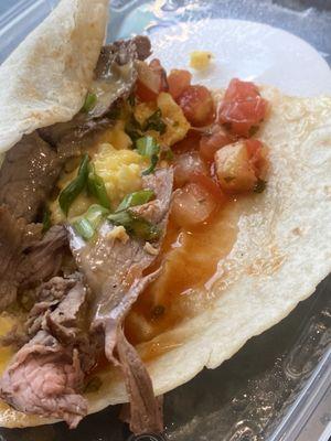 Egg & Steak taco x in-house cafe