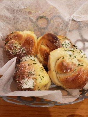 Garlic knots