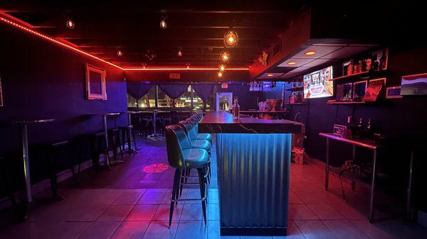 Sports bar /hookah /lounge