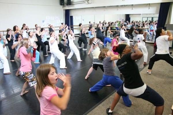 Workshop  - Special Training for female Martial Artists - New York 2008 - Instructor Damie Nazapas