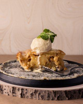 Rosalea's French Apple Pie:
Vanilla Ice Cream
Notes: Home baked, local organic ice cream from La Lecheria a local ice cream shop.