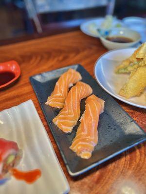 Sake Nigiri ($8.50)