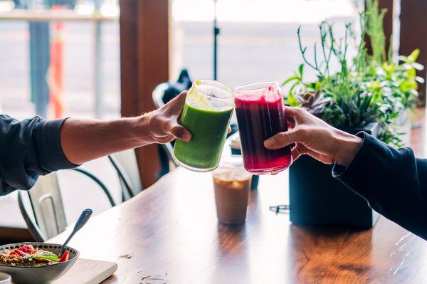 Green lovers juice and feel the roots juice!