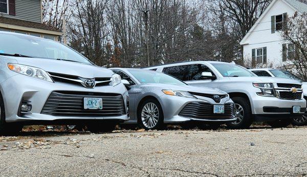 JCN Shuttle's Silver Fleet agt the ready to head to MHT for any client with a reservation.