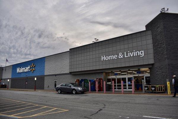 Wal-Mart storefront