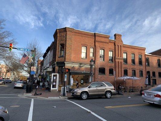 Front of building is on King St but entrance off of Columbus around the back of building