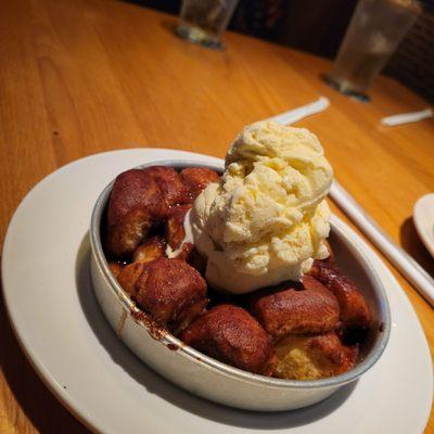 Monkey Bread Pizookie