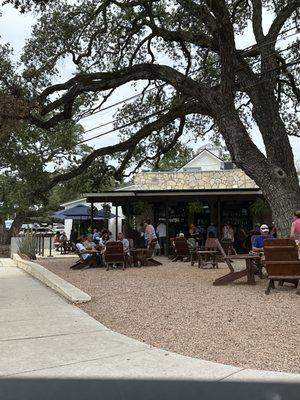 Outdoor bar & seating