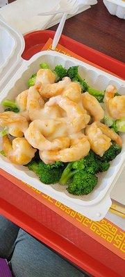 Honey cream shrimp.. no walnuts, but still amazing