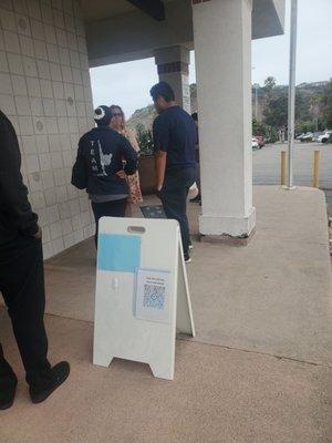 Shortest line I have ever had at the San Clemente DMV. This is the fastest DMV in Orange County.