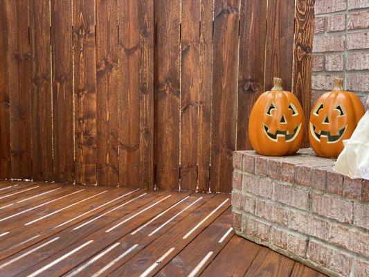 Pecan fence and deck staining job done just in time for Halloween