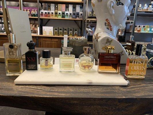 Niche fragrances with amber notes.