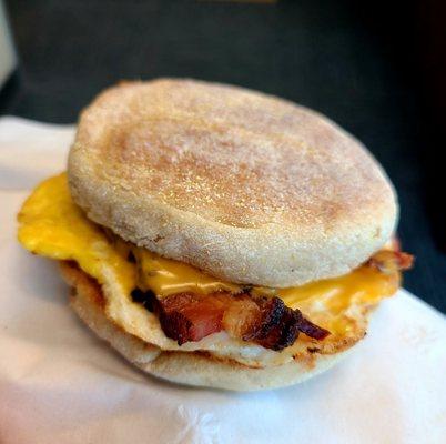 Breakfast sandwich