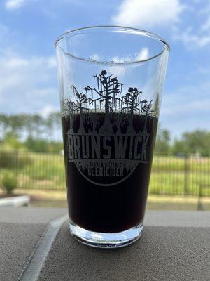 Everlasting Darkness Dirty Blonde Ale (5.7% ABV)